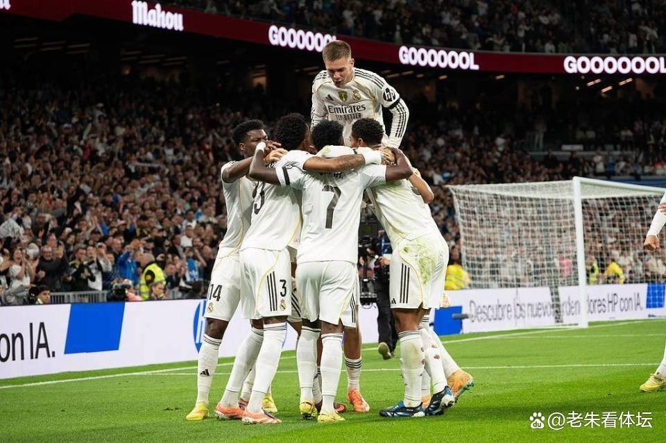 皇马2-1瓦伦西亚引发内讧！维尼修斯抢点失手，姆巴佩帽子戏法梦碎背后